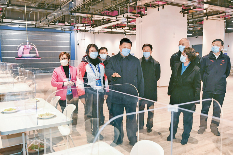 2022年1月4日,中共中央总书记、国家主席、中央军委主席习近平在北京考察2022年冬奥会、冬残奥会筹办备赛工作。这是4日上午,习近平在北京冬奥会、冬残奥会主媒体中心智慧餐厅,察看智能餐饮设备运行情况。 新华社记者 谢环驰/摄 2022年1月4日,中共中央总书记、国家主席、中央军委主席习近平在北京考察2022年冬奥会、冬残奥会筹办备赛工作。这是4日上午,习近平在北京冬奥会、冬残奥会主媒体中心智慧餐厅,察看智能餐饮设备运行情况。 新华社记者 谢环驰/摄